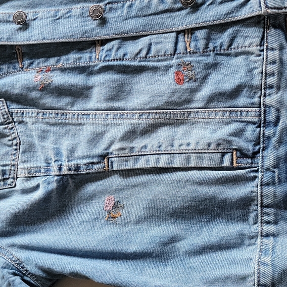 Jean Jacket - Picture 5 of 5